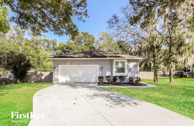 1704 North Barnes Street - 1704 North Barnes Street, Plant City, FL 33563