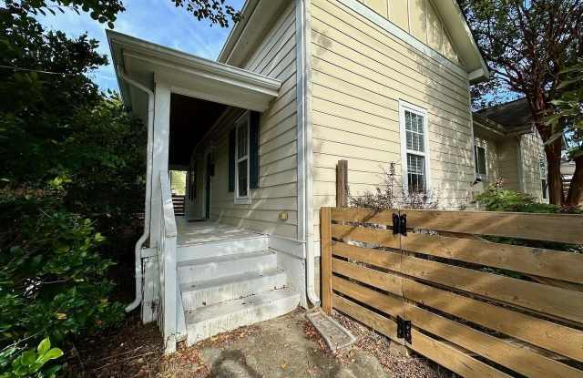 411 E Lenoir Street photos photos