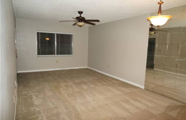 1527 ARROWHEAD CIRCLE W Gallery 4