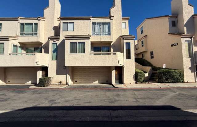 Charming 1-Bedroom Townhome with Attached 2-Car Garage in Tierrasanta - 6116 Calle Mariselda, San Diego, CA 92124