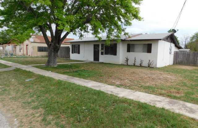 610 W. 7th- 3bed 1 bath for rent photos photos