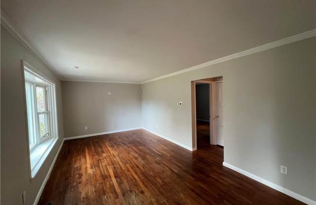 520 Aragona Boulevard Gallery 3