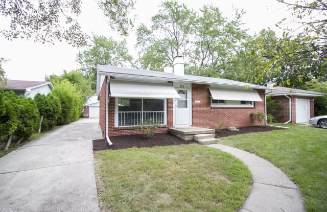 826 Mackow Dr - 826 Mackow Drive, Toledo, OH 43607