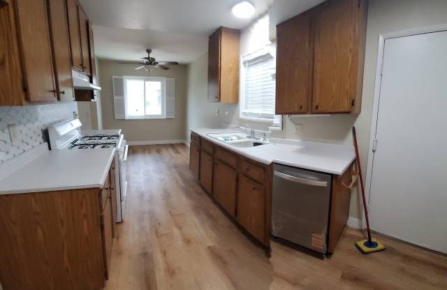 1862 Pueblo Dr photos photos