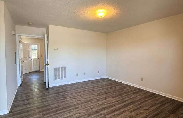 Ivy Court photos photos