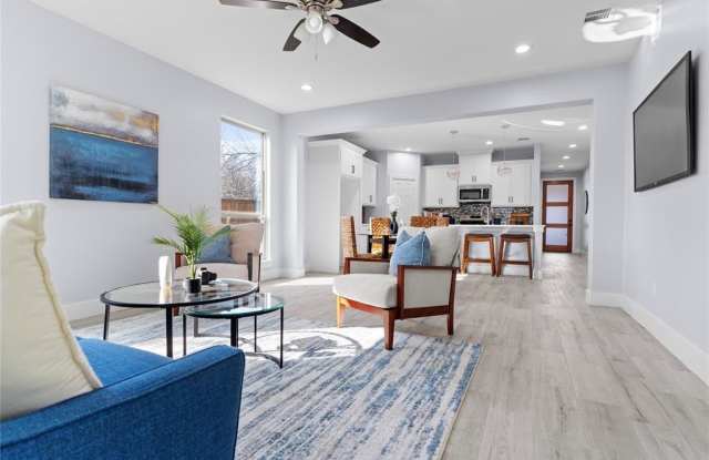 520 E 5TH Street photos photos