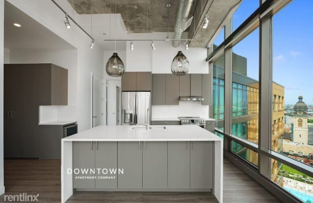 1010 W Chicago Ave - 1010 West Chicago Avenue, Chicago, IL 60642