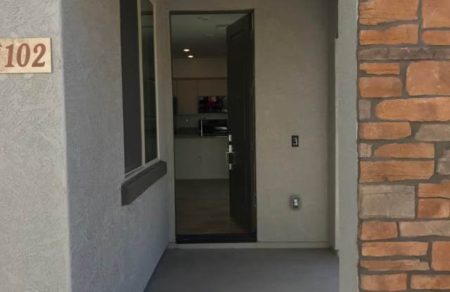 Two Bedroom Gem in Gilbert! - 1909 East Frye Road, Gilbert, AZ 85295