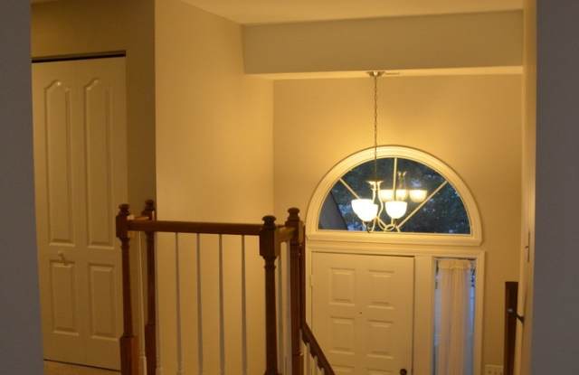360 SATINWOOD Court N Gallery 2