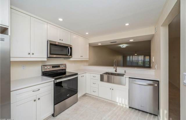 4130 Looking Glass Ln Gallery 3