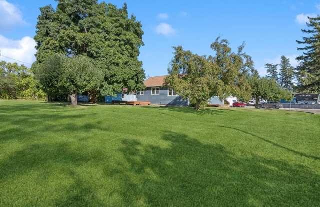 Charming 2 bedroom, 1 bath house photos photos