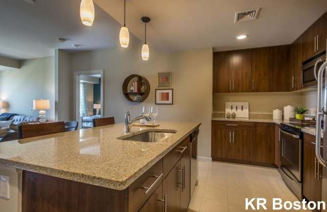 Quarrystone - 10 Overlook Ridge Drive, Malden, MA 02148