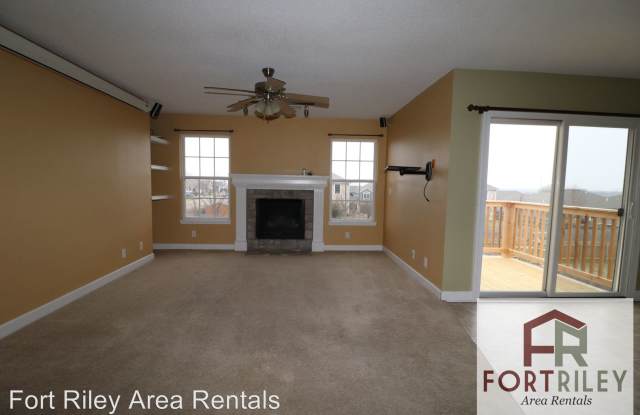 2703 Valley Dr. Gallery 4