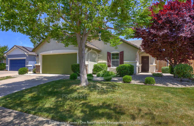 4 Bedroom, 2 bathroom home with fenced yard photos photos
