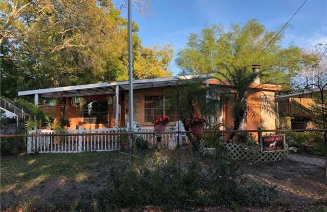 5853 39th St N - 5853 39th Street North, Lealman, FL 33714