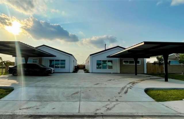 509 Sparrow Road unit: 3 photos photos