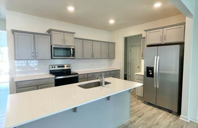 3 Bed, 2.5 Bath Home with Bonus Loft & Private Owner Suite - Available Nov. 13th - Model Unit Available to Tour Gallery 3