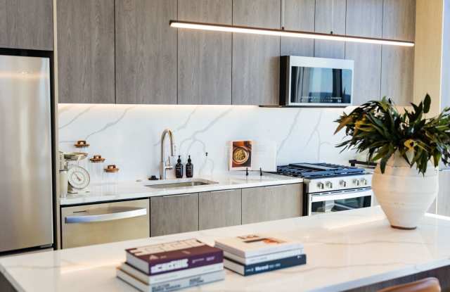 Sora at Spring Quarter photos photos