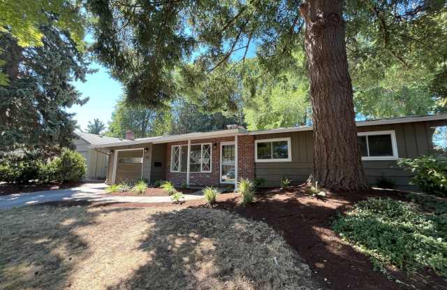 Stylishly Renovated 4-Bedroom Ranch in Cedar Hills photos photos