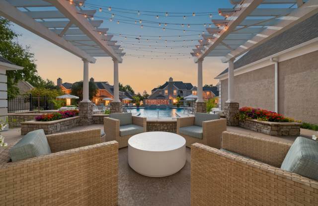 Bradford Pointe Apartments Gallery 1
