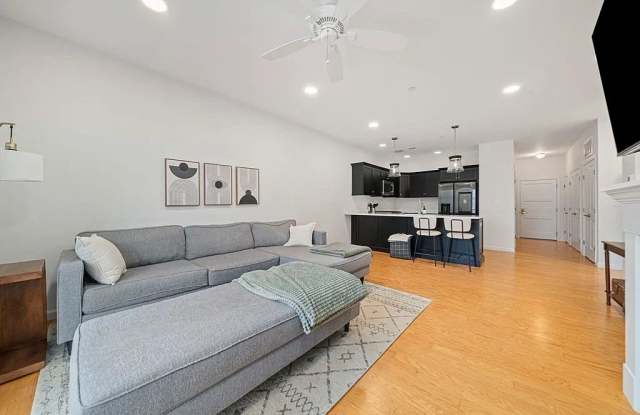 200 Revere St Unit 4104 Gallery 3