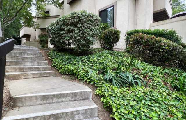 2 Bed/2.5 Bath Townhome - Beautifully Upgraded - Woodlands of La Jolla photos photos