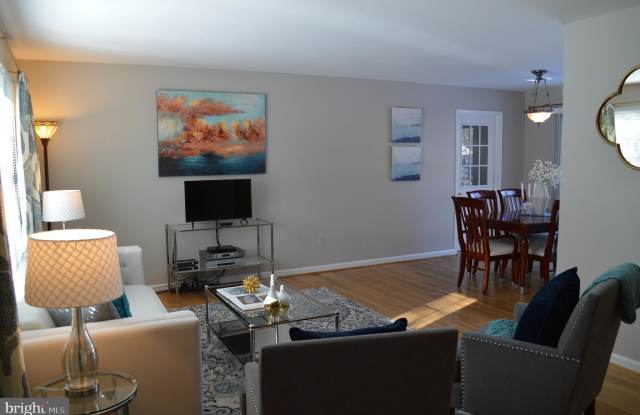 11205 TRIPPON COURT Gallery 4