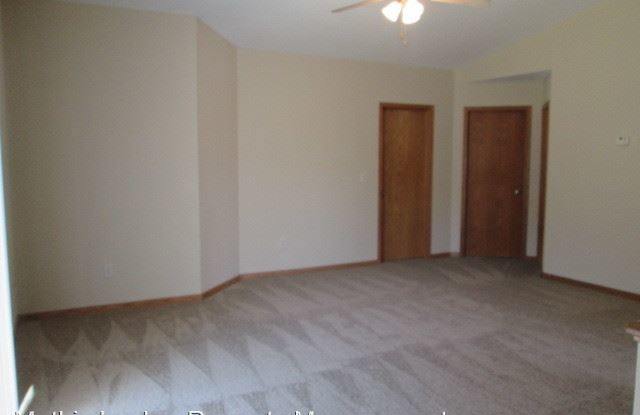1716 Clover Gallery 3