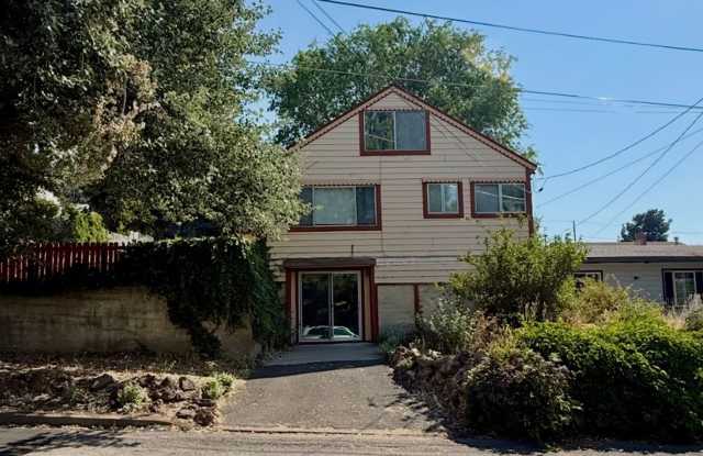 Spacious 3-Bedroom, 2-Bath Home with Bonus Living Space photos photos