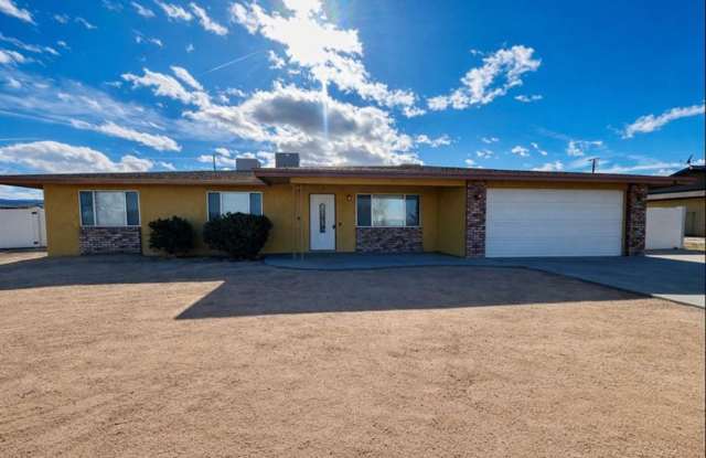 For Rent – 74071 Playa Vista Dr, Twentynine Palms, CA 92277 photos photos