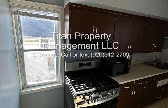 1319 North Superior Street - 1/2 Gallery 2