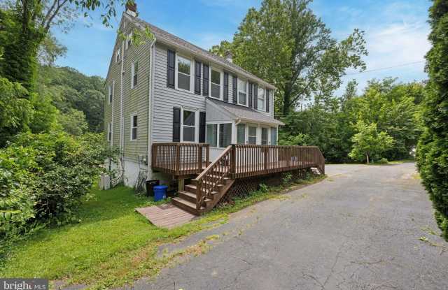 5530 PENNELL Road Gallery 2