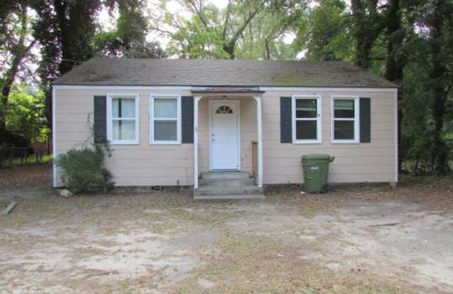 5 Broad Court photos photos