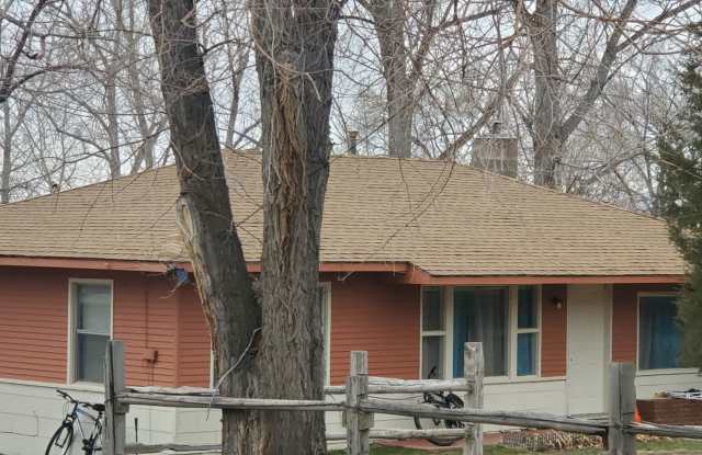 2Bedroom 1 Bath Home in Janesville - 463-120 Lakecrest Road, Lassen County, CA 96114