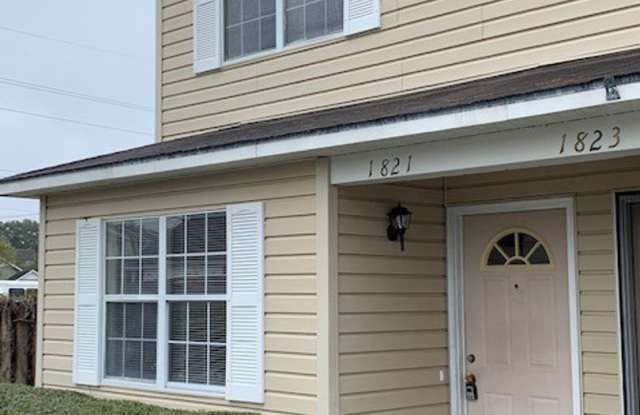 2BD/2.5B located in Remerton. Gallery 1