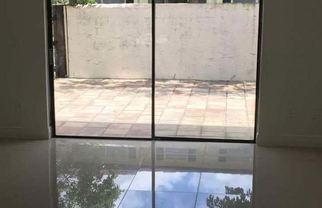 10783 Royal Palm Boulevard Gallery 3