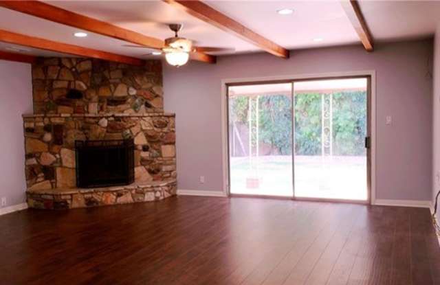 5928 Pearce Avenue Gallery 4
