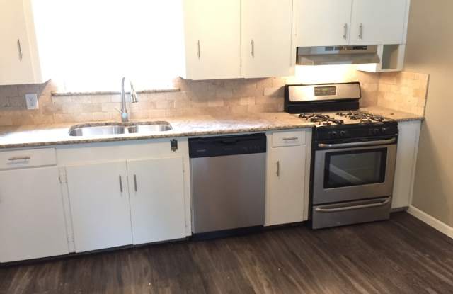 3/2 with fenced yard - 1710 North 10th Street, Longview, TX 75601 3/2 with fenced yard - 1710 North 10th Street, Longview, TX 75601