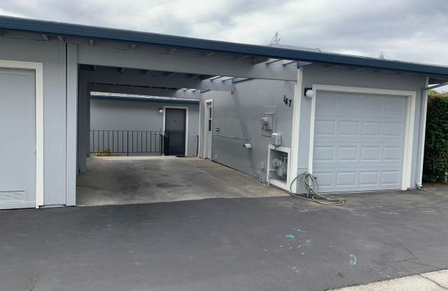 Spacious 2 bed/1.5 bath condo in Martinez photos photos