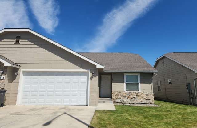 West Valley S. 90th 3br 2ba Double garage, lawn mowing provided. photos photos