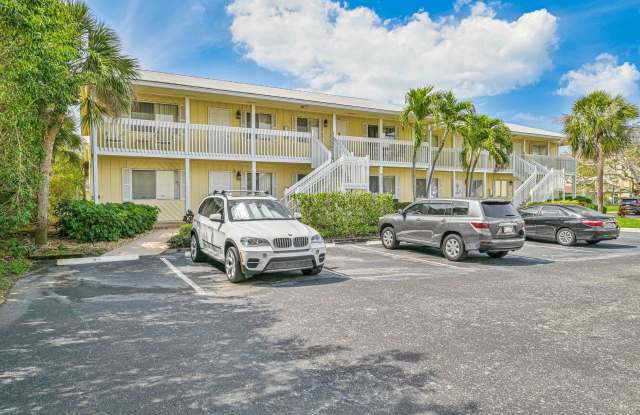 Available 5/10 - Annual Condo Rental in South Naples photos photos