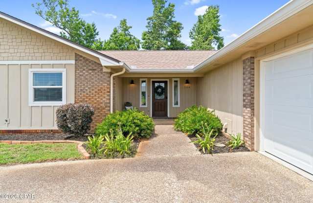 136 Derby Woods Drive photos photos