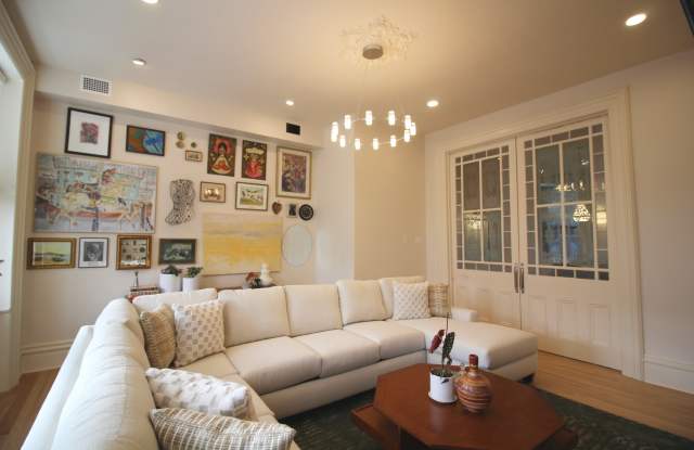1819 Sarah Street - Apt. 2 Gallery 4