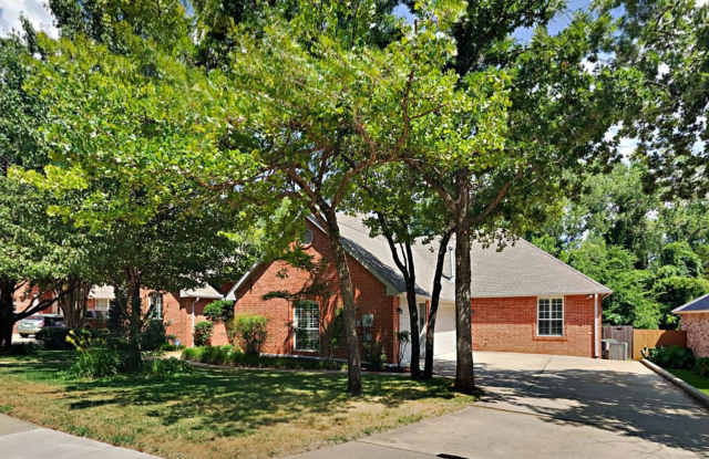 Lovely 4 Bedroom 3 Bathroom Home With Office In Edmond Schools Gallery 4