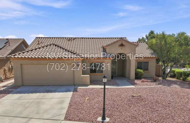 SE!! Stallion Mountain!! Gated!!! Single Story Home!! No Carpets!!! Covered patio!! Water Conditioner!! Gallery 1
