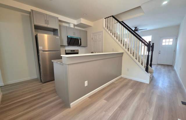 Fully Renovated 2 Bedroom 1 bath photos photos