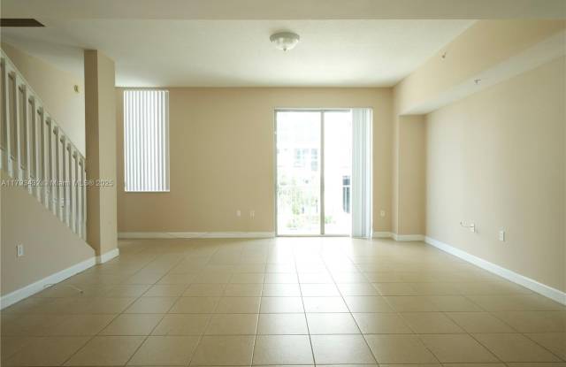 2150 Van Buren St photos photos