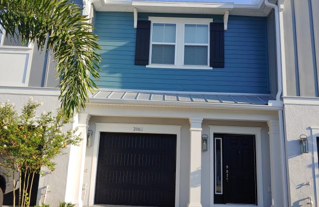 2865 Grand Kemerton Pl - 2865 Grand Kemerton Place, Lake Magdalene, FL 33618
