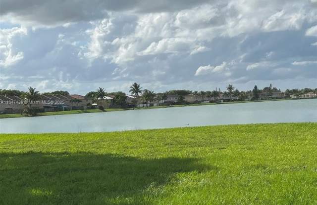 17798 SW 139th Ct photos photos