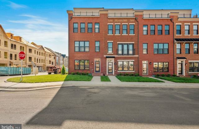 22958 CLARENCE WALK Terrace photos photos